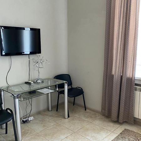 Opera Apart Hotel Kiev Ngoại thất bức ảnh