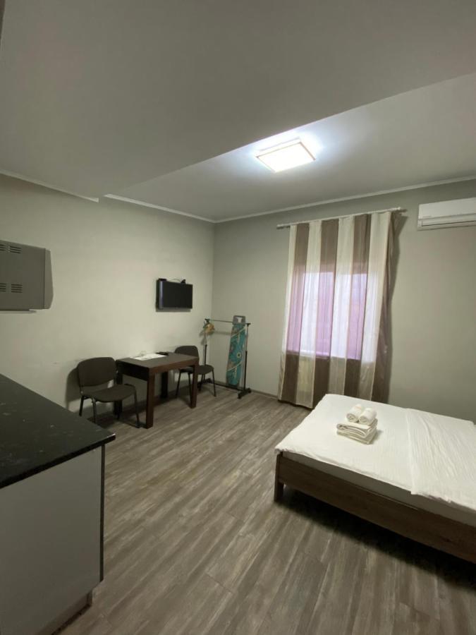 Opera Apart Hotel Kiev Ngoại thất bức ảnh