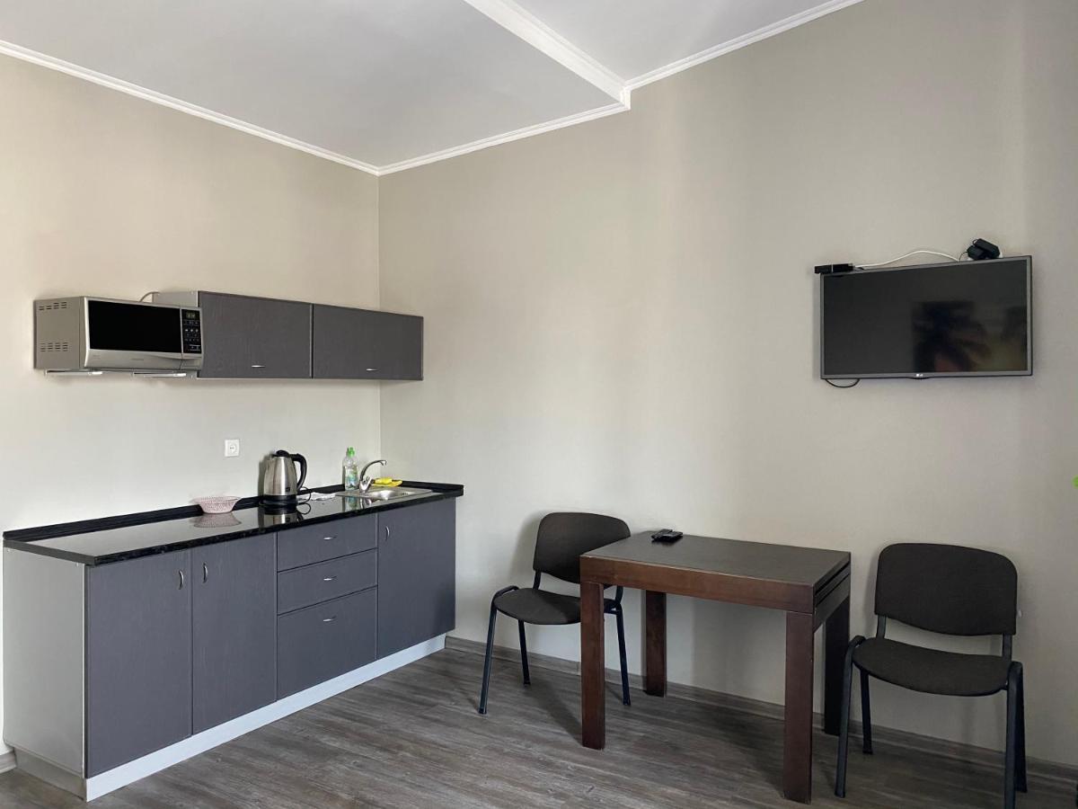 Opera Apart Hotel Kiev Ngoại thất bức ảnh
