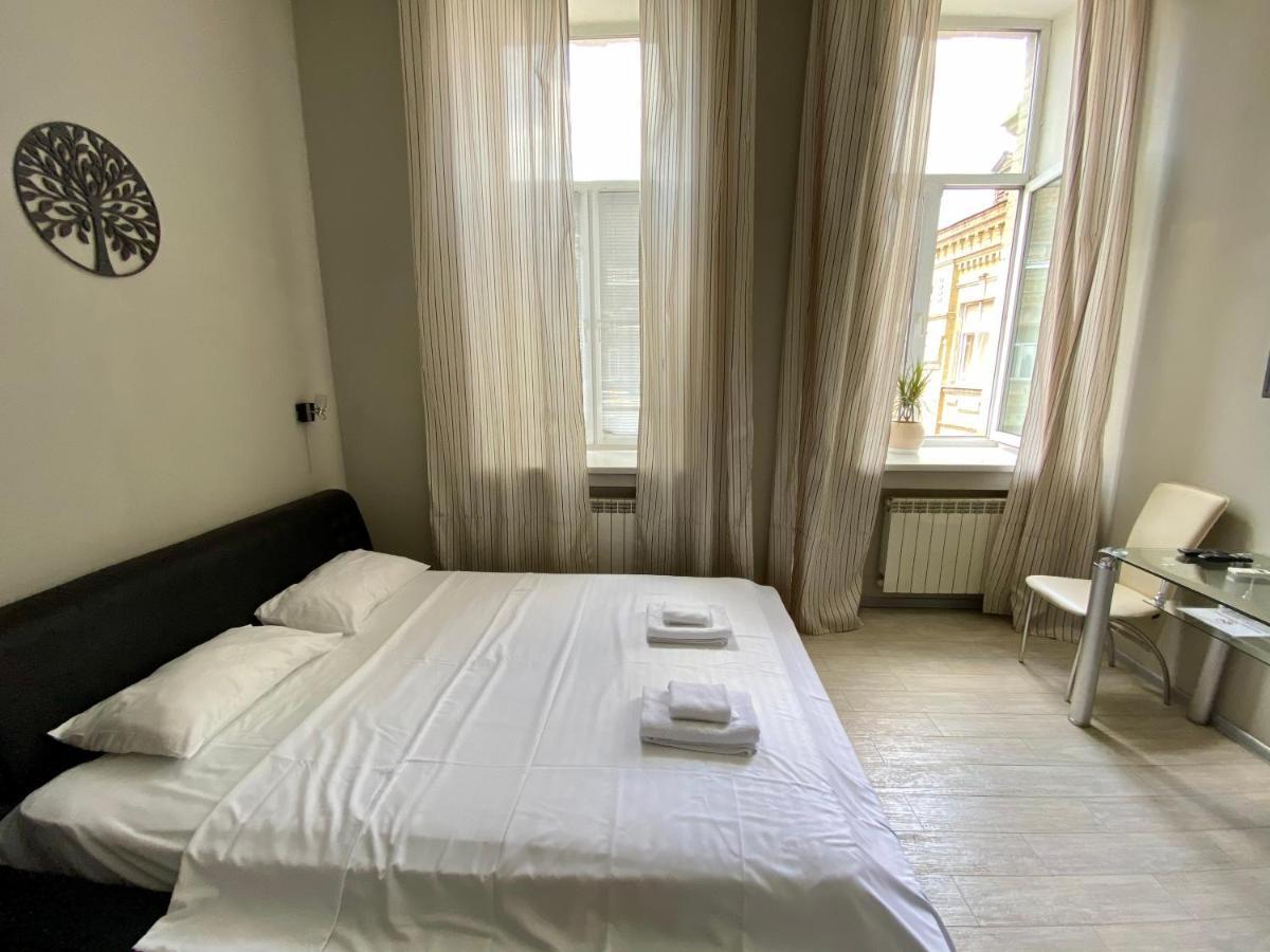 Opera Apart Hotel Kiev Ngoại thất bức ảnh